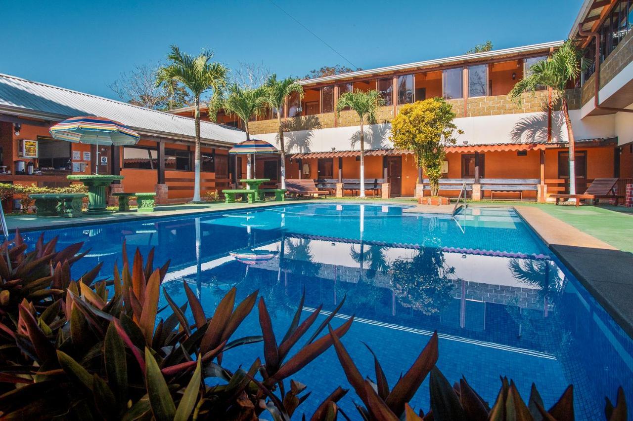 Hotel La Hacienda Quesada  Bagian luar foto