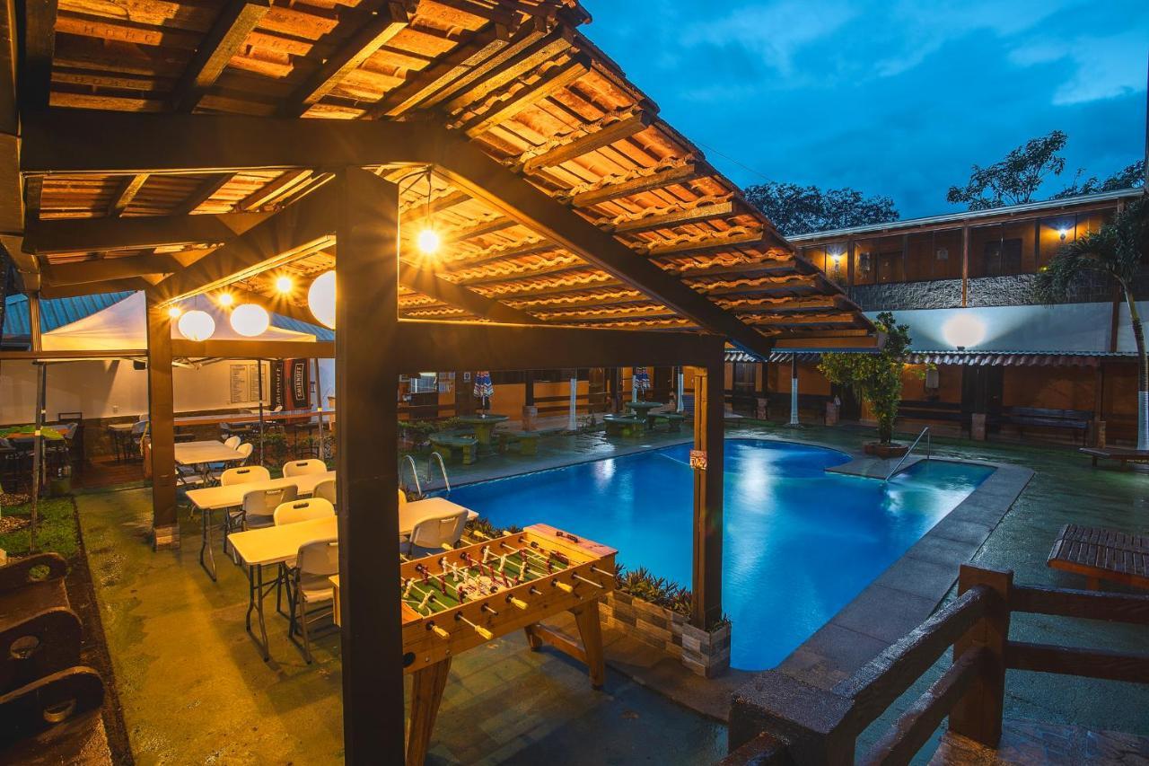 Hotel La Hacienda Quesada  Bagian luar foto