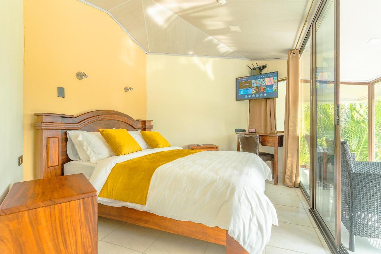Hotel La Hacienda Quesada  Bagian luar foto