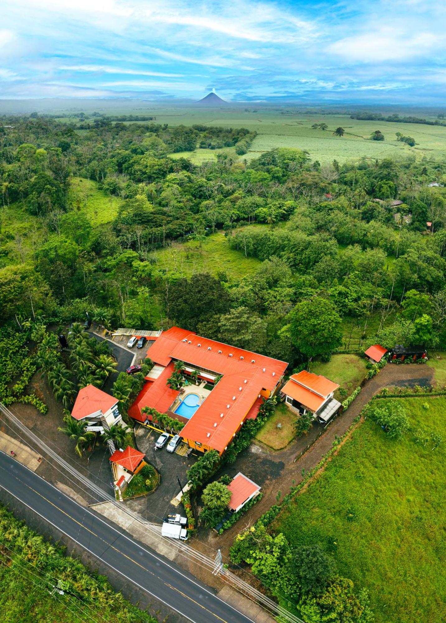 Hotel La Hacienda Quesada  Bagian luar foto