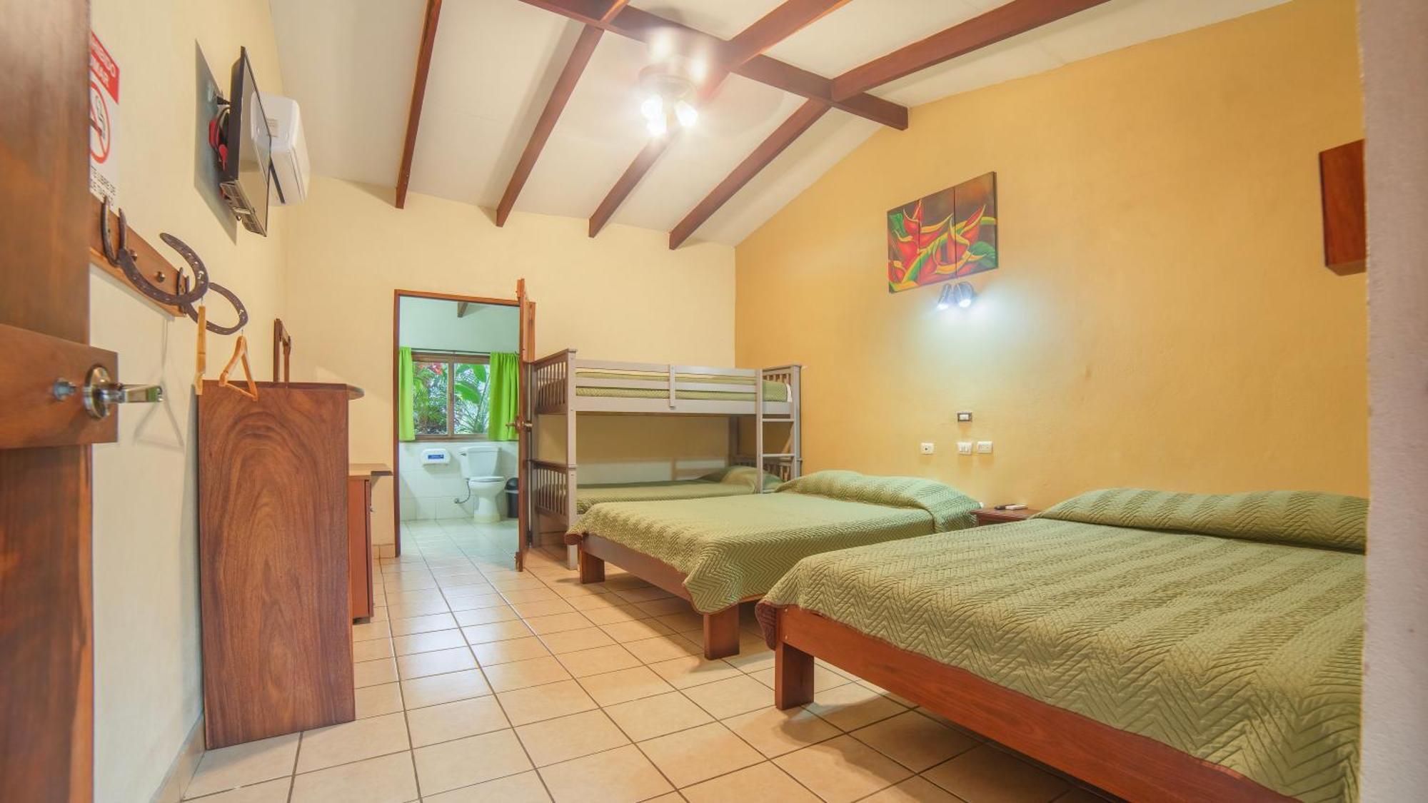 Hotel La Hacienda Quesada  Bagian luar foto